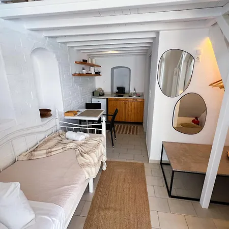 White Pearl Mykonos And *